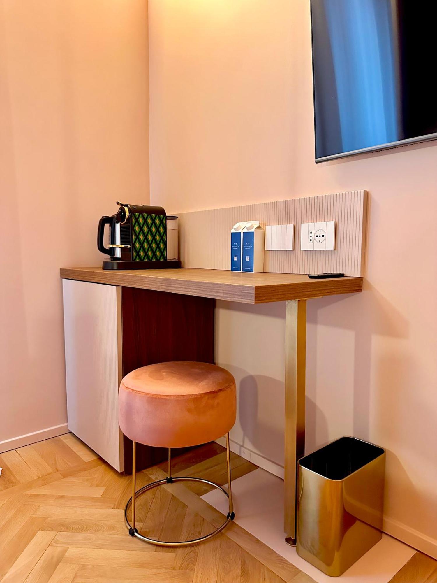 Fontana 16 Rooms ميلان المظهر الخارجي الصورة
